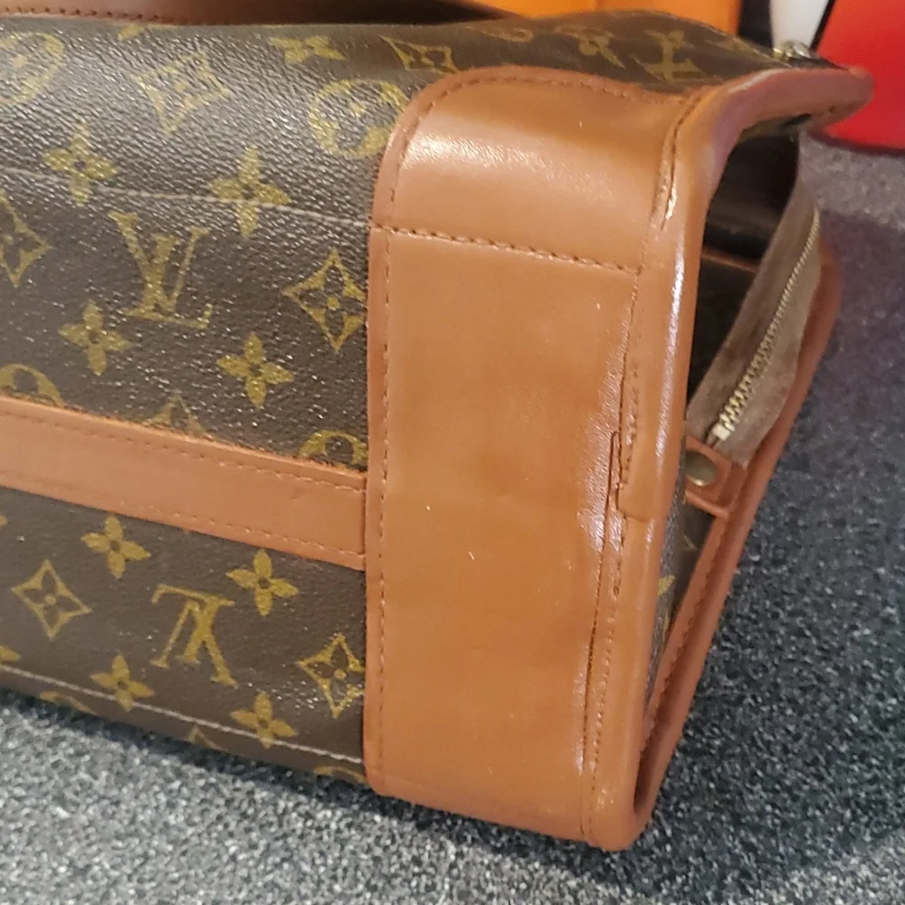 Louis Vuitton Vintage Bag with COA - Picture 10 of 16